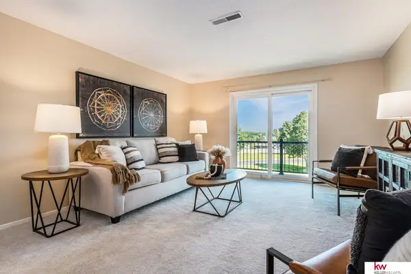12727 W Dodge Road #371A, Omaha, NE 68154