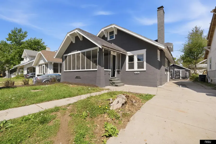 2434 Newport Avenue, Omaha, NE 68112 - #2