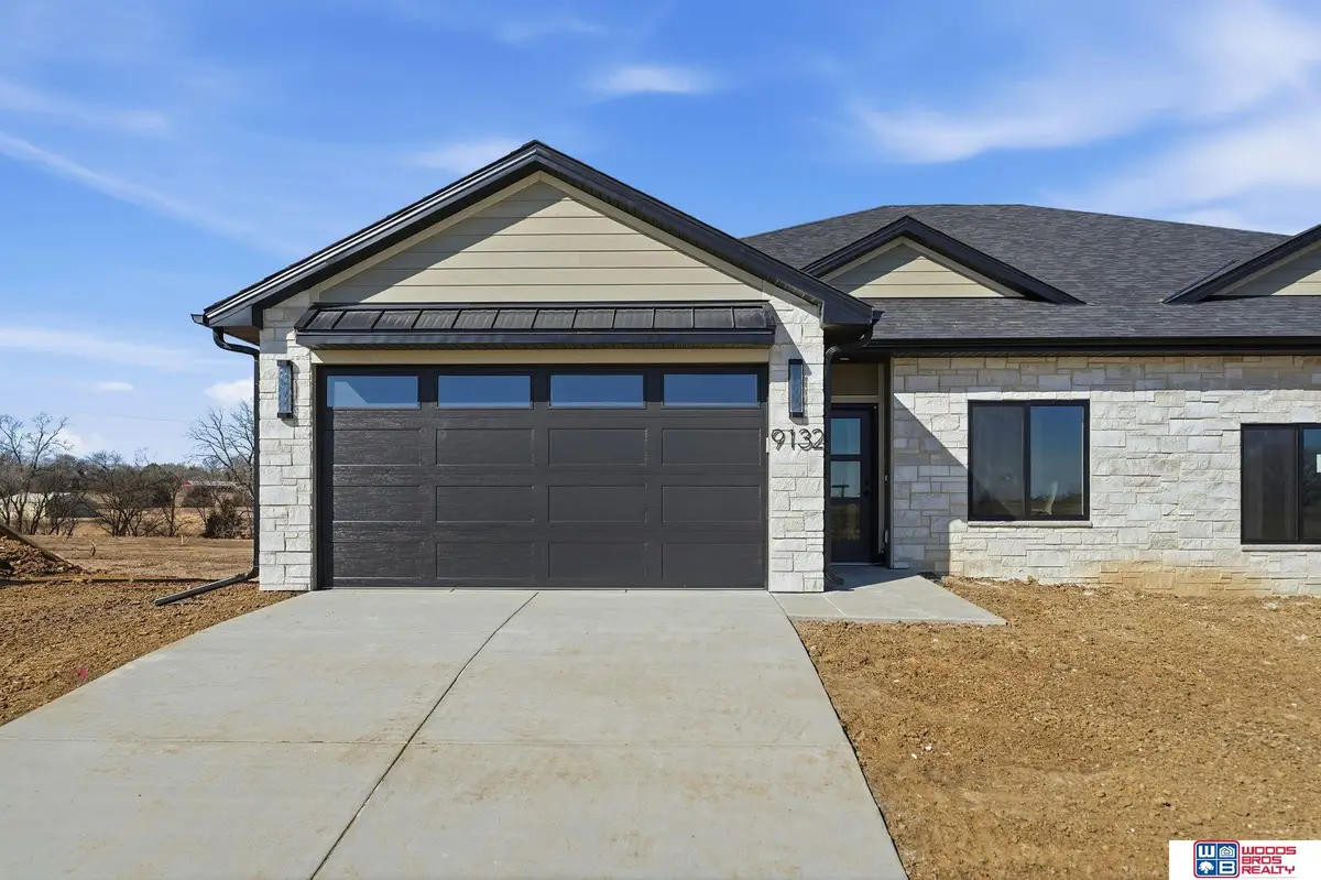 9132 Lucena Drive, Lincoln, NE 68520 - #1