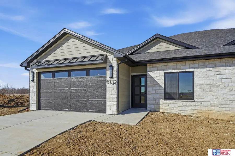 9132 Lucena Drive, Lincoln, NE 68520 - #2
