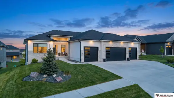 5425 N 206th Street, Elkhorn, NE 68022