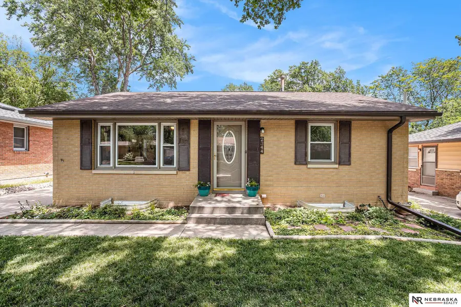 2344 S 61st Street, Lincoln, NE 68506 - #2