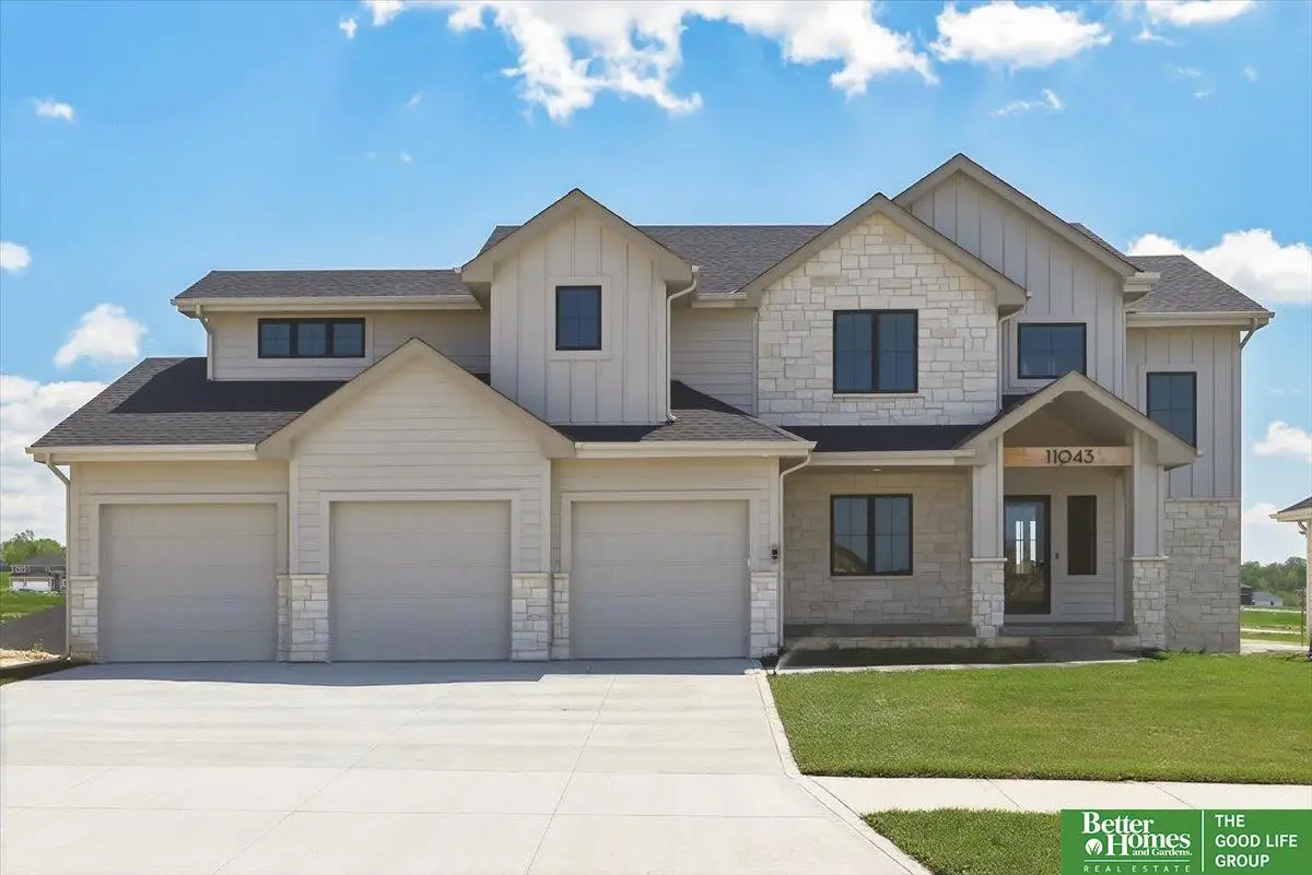 11043 S 220th Street, Gretna, NE 68028 - #1