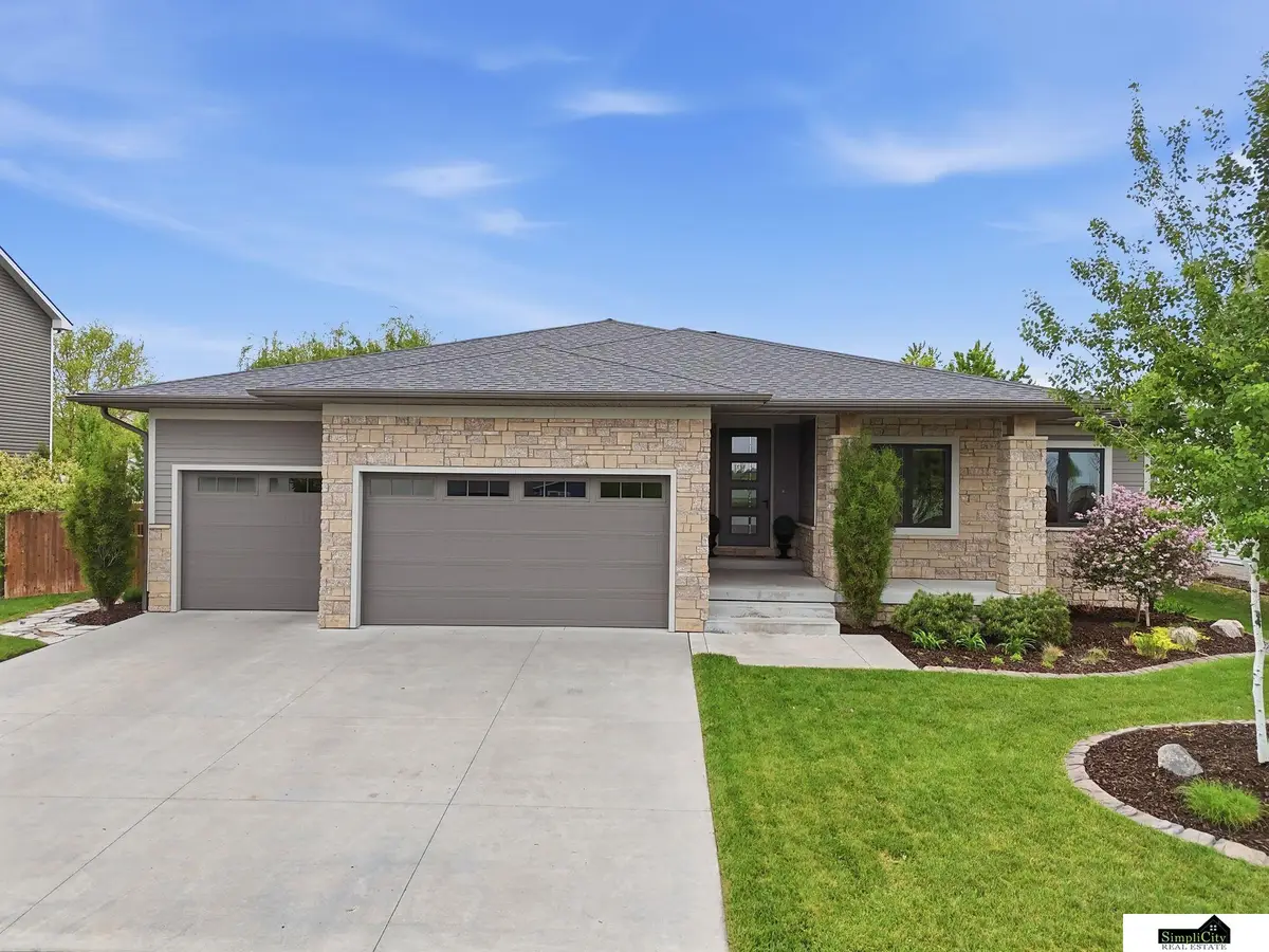 6141 S 97th Street, Lincoln, NE 68526 - #1