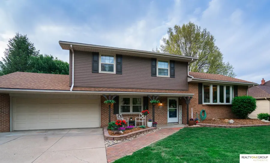 12310 Deer Hollow Drive, Omaha, NE 68154 - #2