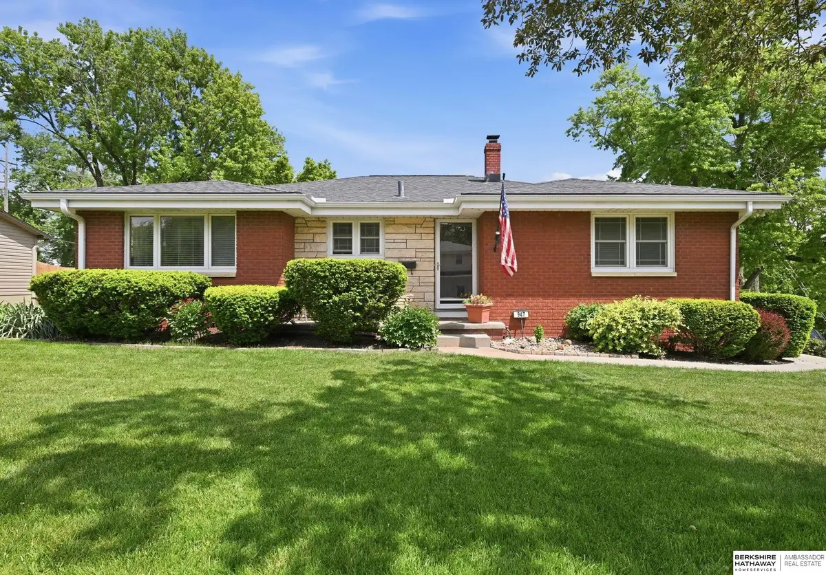 947 S Washington Street, Papillion, NE 68046 - #1