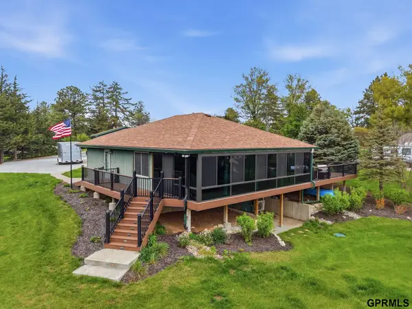 7342 N Lakeside Lane, Adams, NE 68301