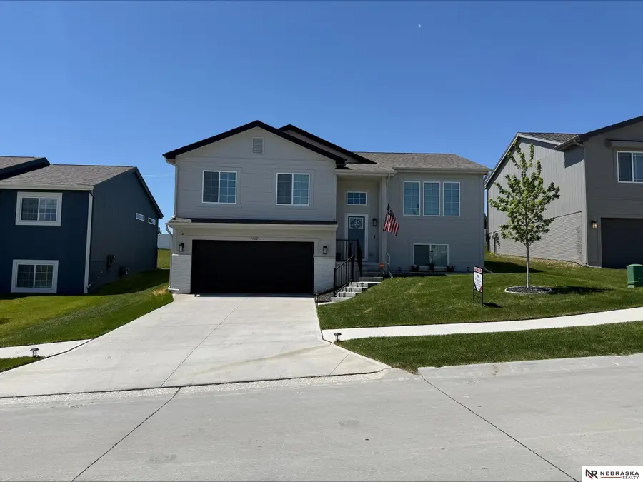 7902 N 113th Avenue, Omaha, NE 68142 - #2