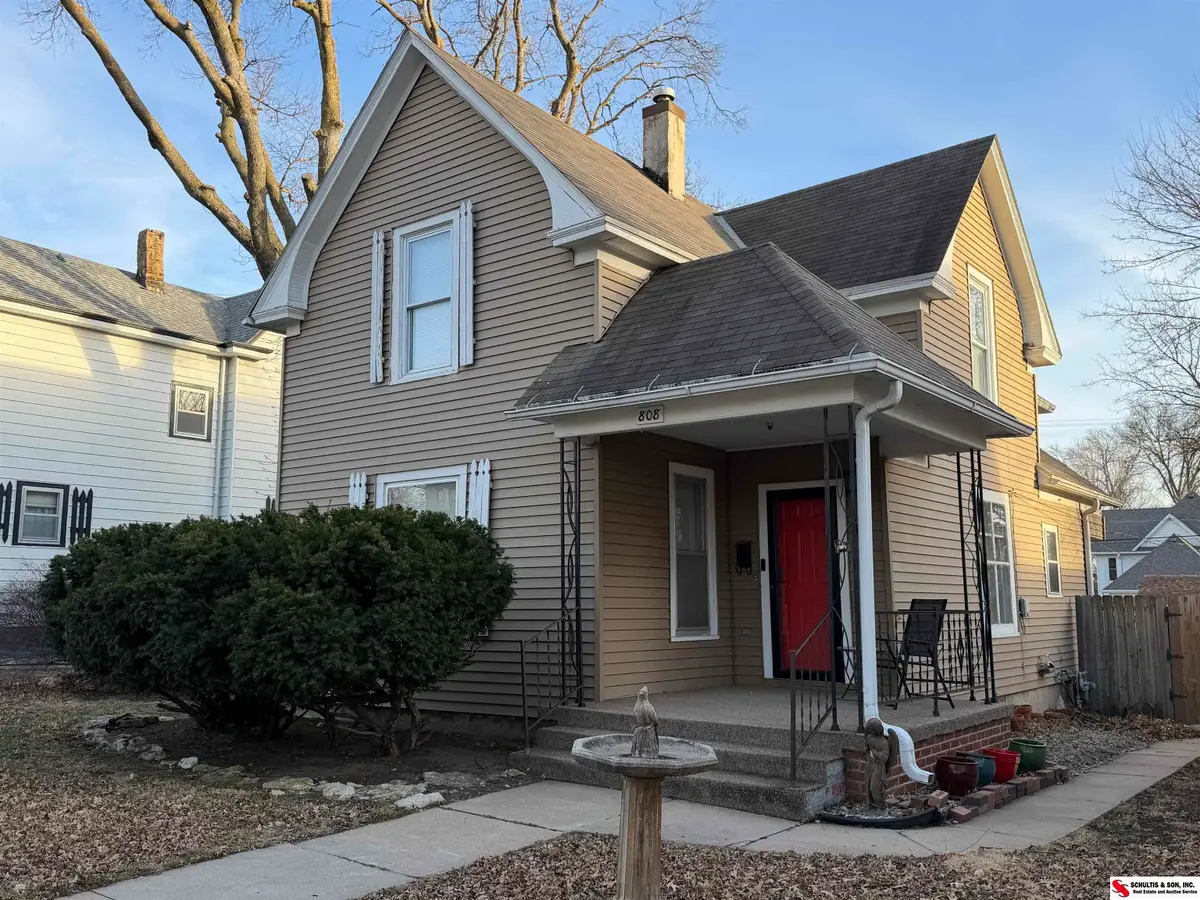 808 6th Street, Fairbury, NE 68352 - #1