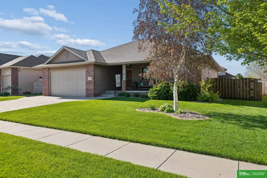3209 Applewood Drive, Fremont, NE 68025 - #3