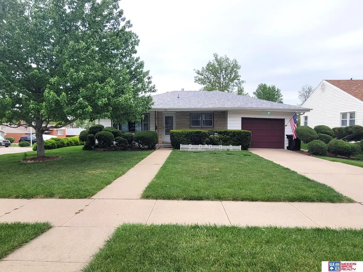456 N Columbia Avenue, Seward, NE 68434 - #1