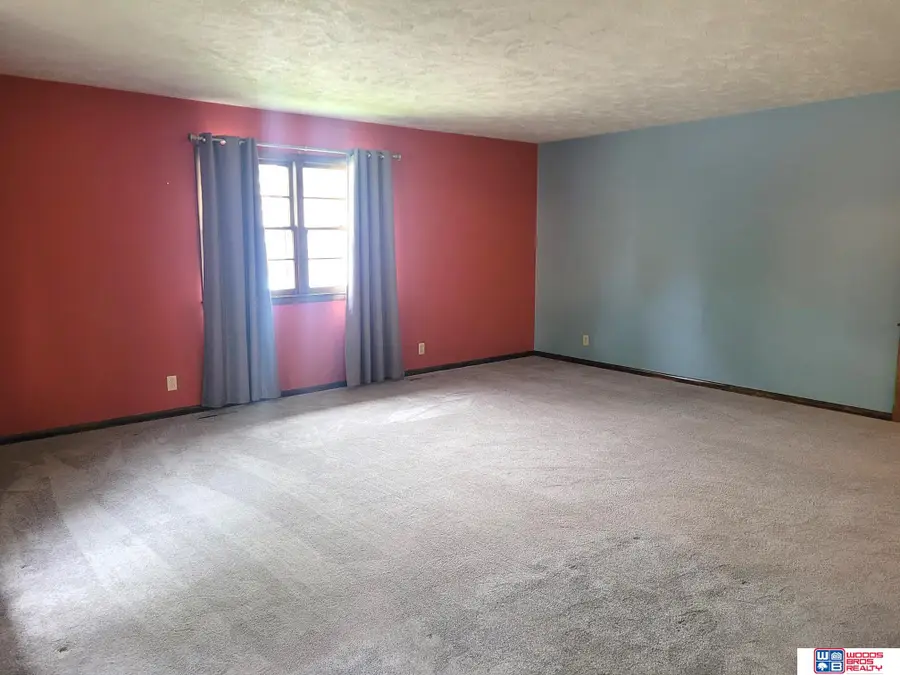 456 N Columbia Avenue, Seward, NE 68434 - #2