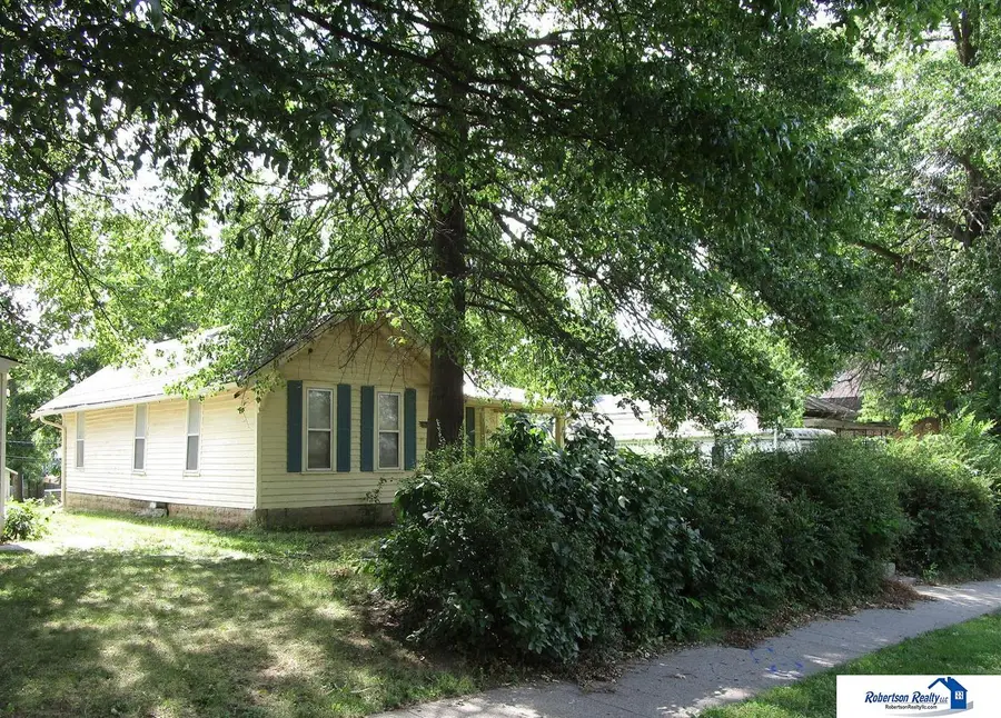 412 N 11th Street, Beatrice, NE 68310 - #2