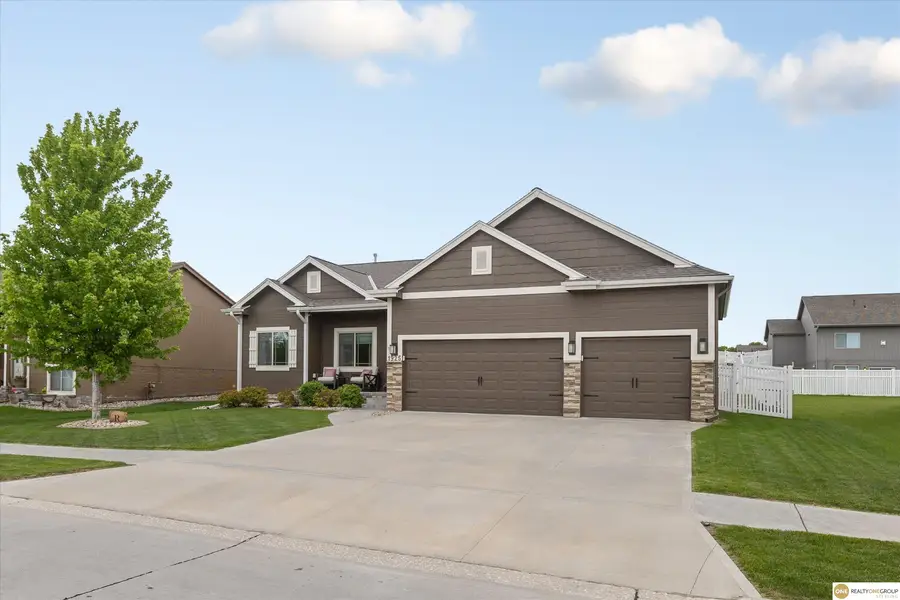 1925 Canyon Street, Bellevue, NE 68123 - #2