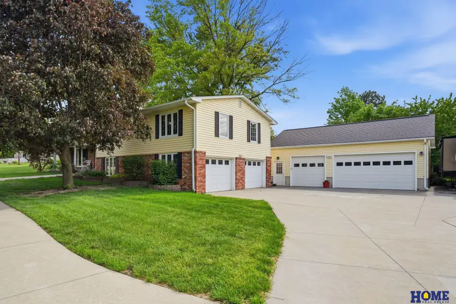 815 Anthony Lane, Lincoln, NE 68520 - #2