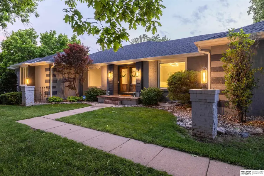 5526 S 124th Street, Omaha, NE 68137 - #2