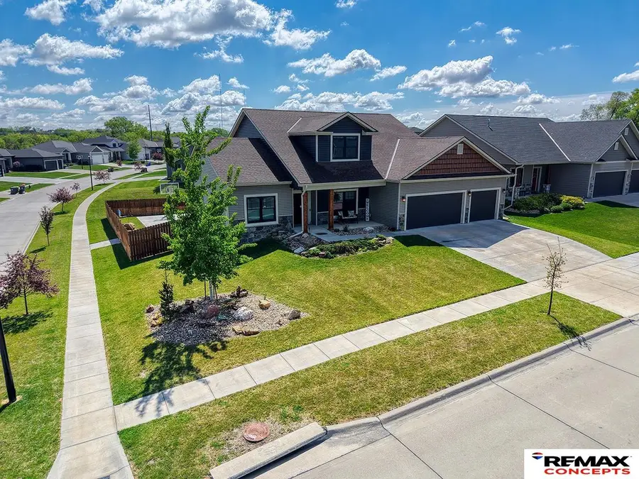 7700 S 66th Street, Lincoln, NE 68516 - #2