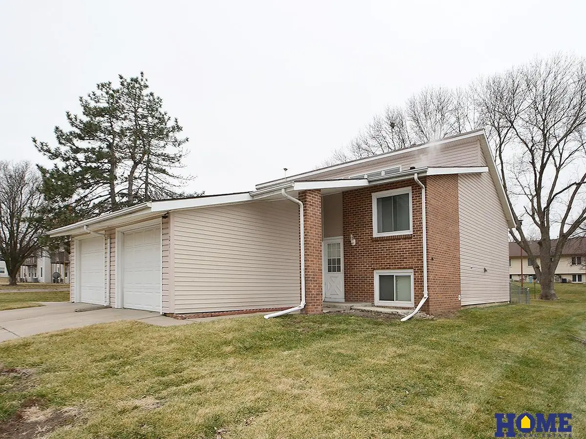 271 Parkside Lane, Lincoln, NE 68521 - #1