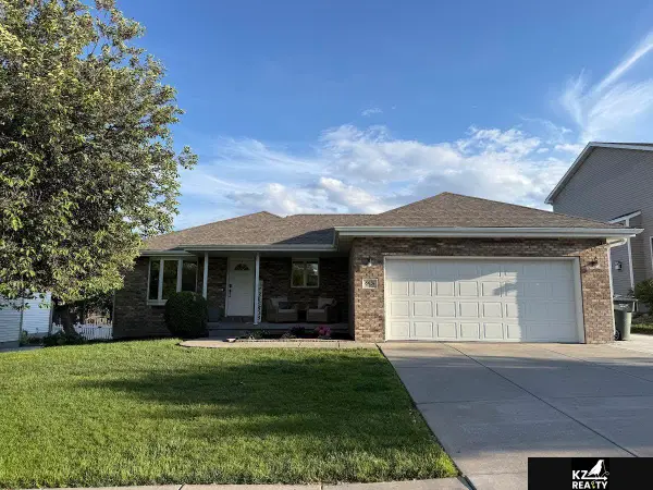 8631 Lavender Circle, Lincoln, NE 68505