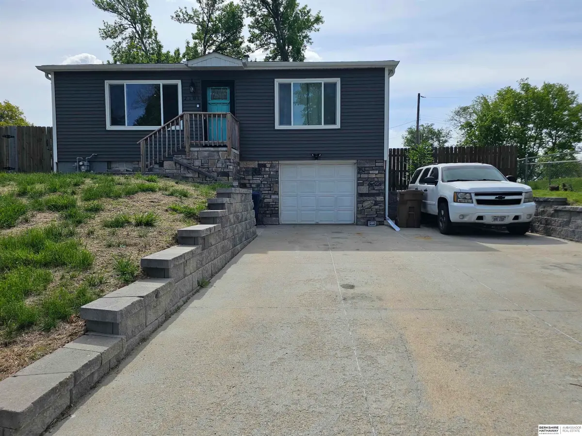 2101 Lillian Street, Bellevue, NE 68147 - #1