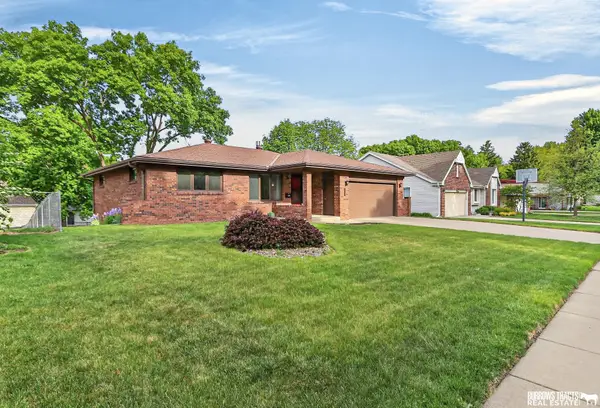 3739 S 77th Street, Lincoln, NE 68506