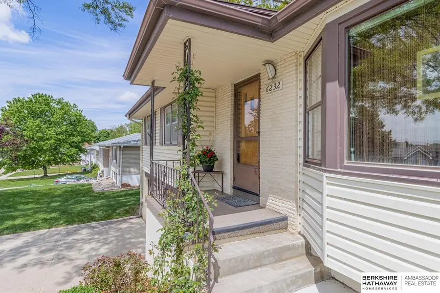 6232 Read Street, Omaha, NE 68152 - #2