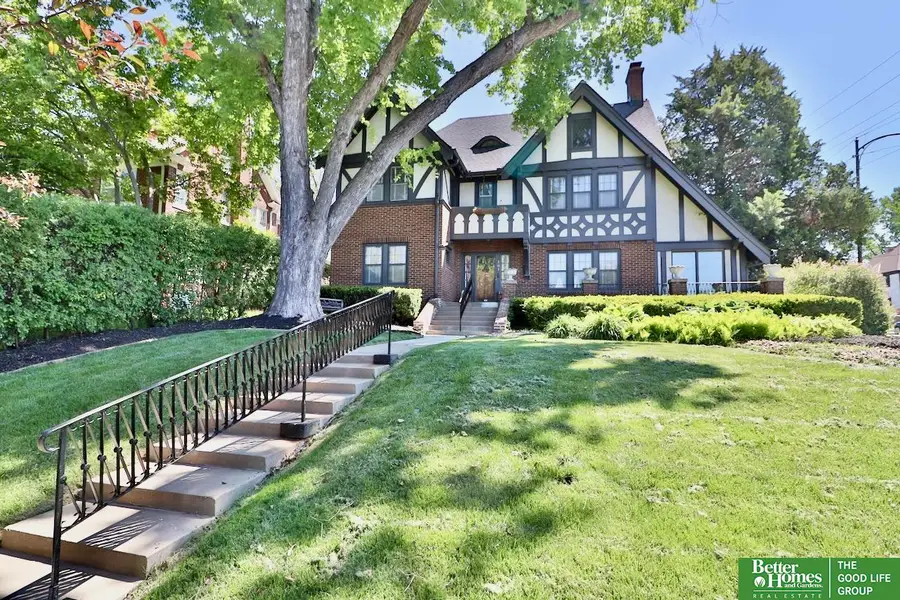 101 N 54 Street, Omaha, NE 68132 - #2