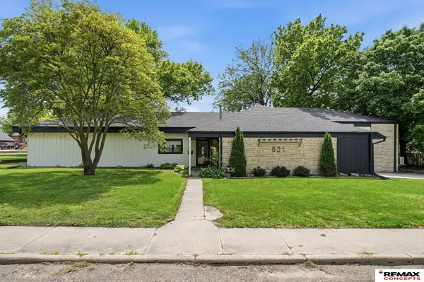 821 N 13th Street, Beatrice, NE 68310