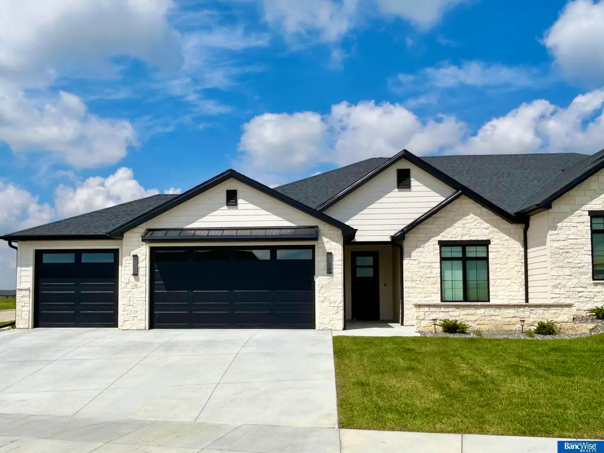 8015 S 43 Street, Lincoln, NE 68516 - #1
