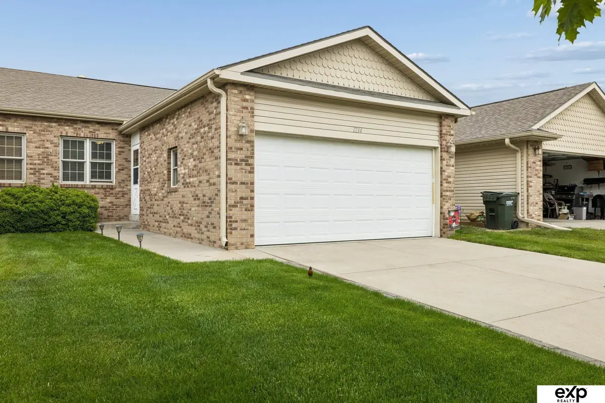 1214 Dublin Road, Lincoln, NE 68521 - #1