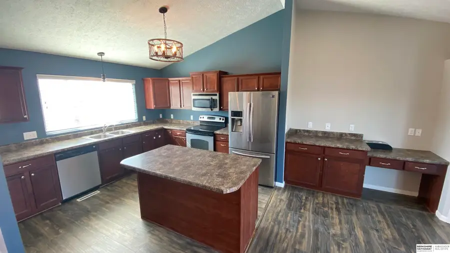13911 Springview Drive, Bellevue, NE 68133 - #2