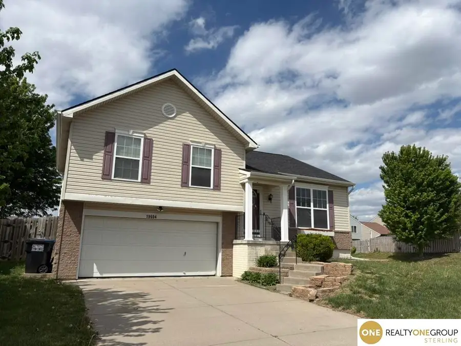 19604 V Street, Omaha, NE 68135 - #2