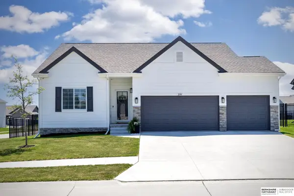 21101 Drexel Street, Elkhorn, NE 68022