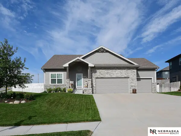 11976 S 113th Street, Papillion, NE 68046