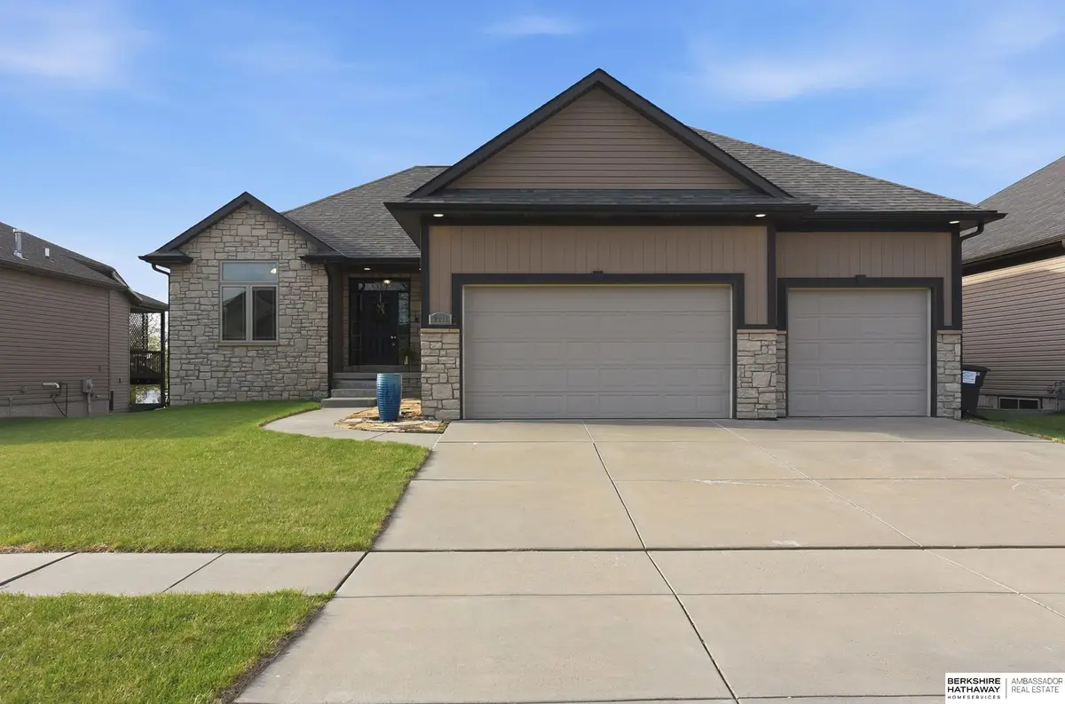 2831 Shadowbrook Drive, Lincoln, NE 68516 - #1