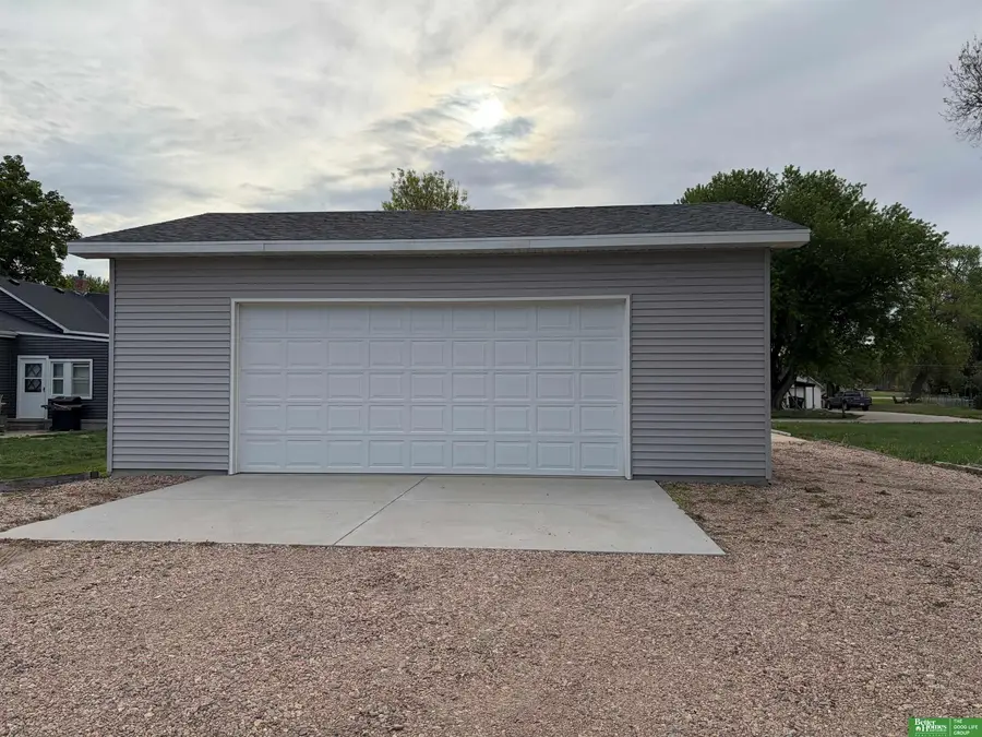 121 N Iowa Avenue, York, NE 68647 - #3