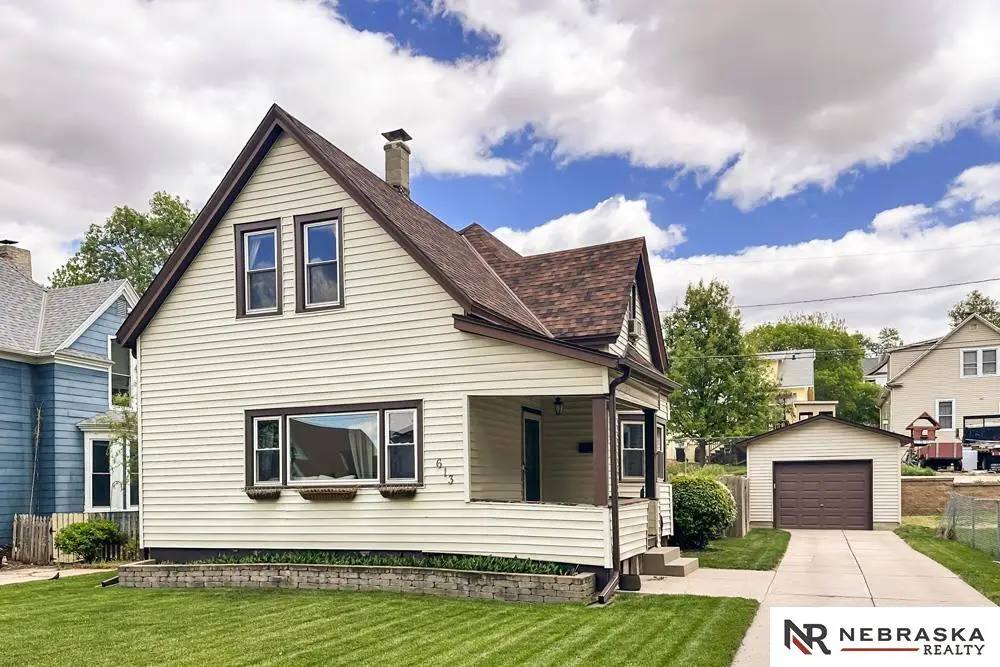 613 N 41st Avenue, Omaha, NE 68131 - #1