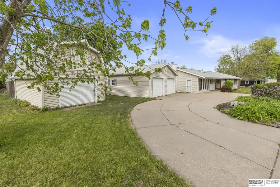 3809 S 56th Street, Lincoln, NE 68506 - #2