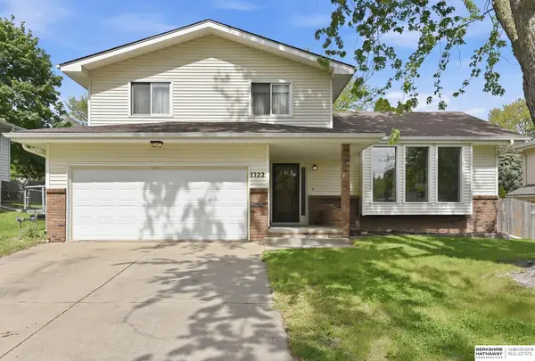 1122 Sally Street, Papillion, NE 68046