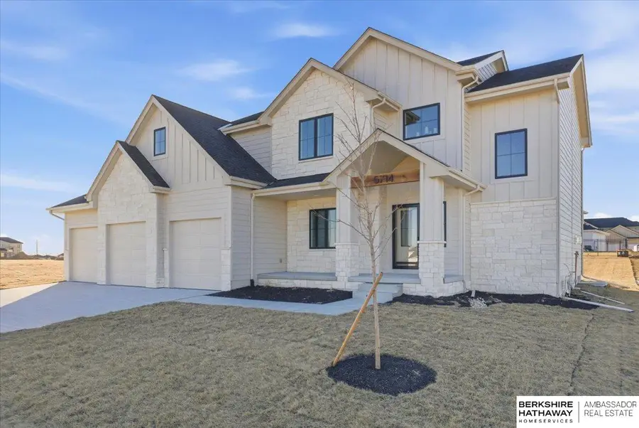 19612 Stone Avenue, Elkhorn, NE 68022 - #3
