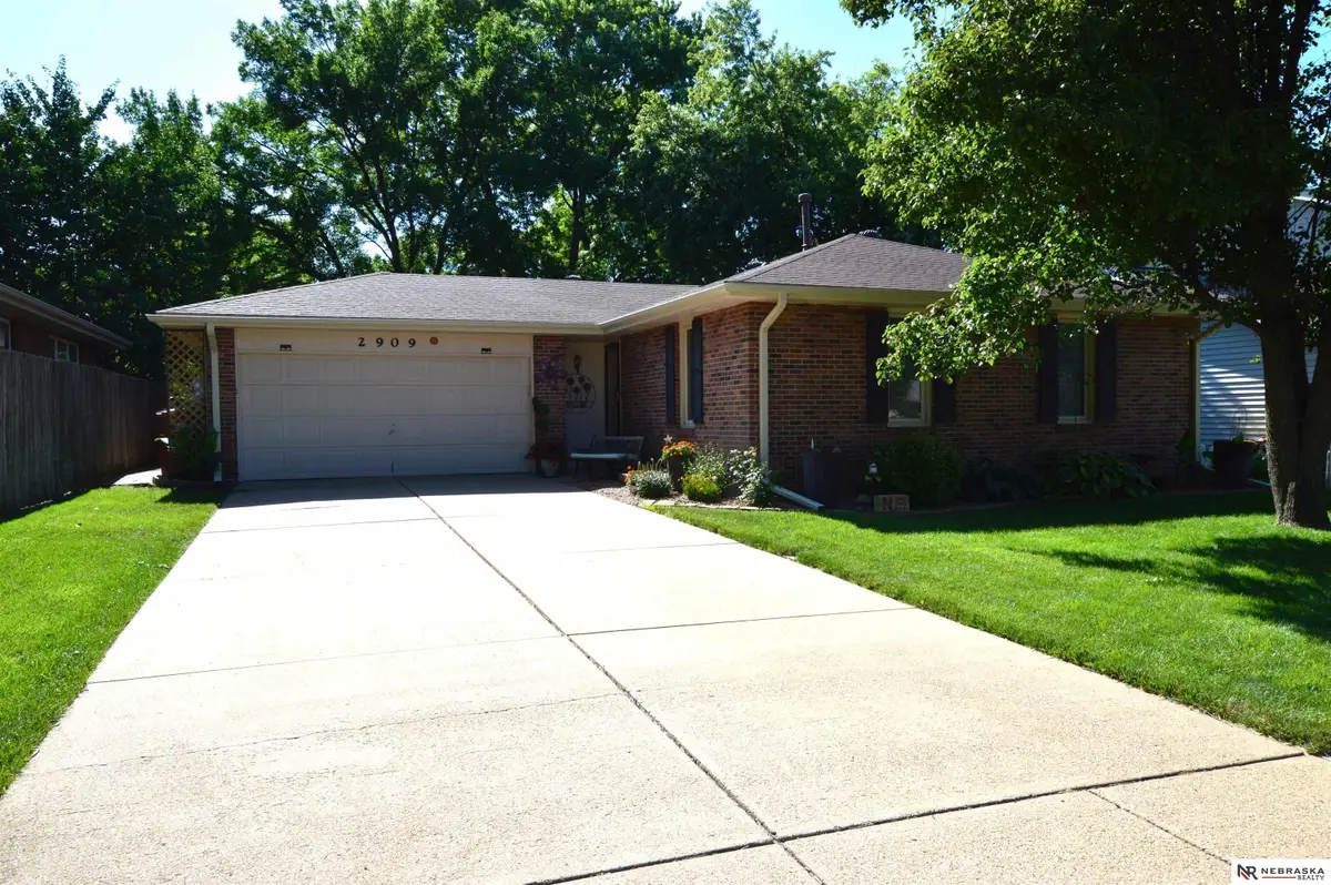 2909 S 52nd Street, Lincoln, NE 68506 - #1
