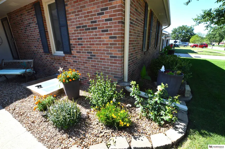 2909 S 52nd Street, Lincoln, NE 68506 - #3