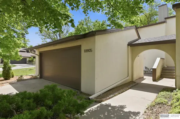 10905 Saratoga Plaza, Omaha, NE 68164