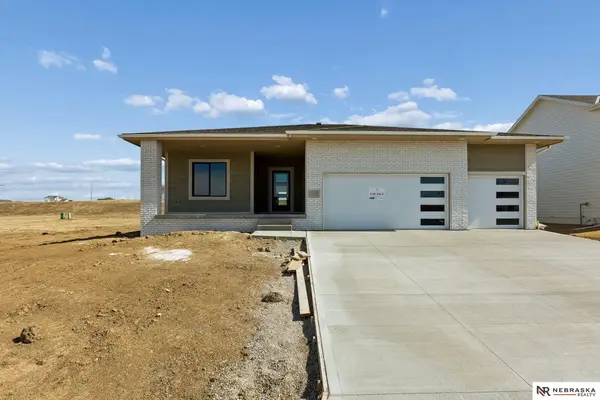 11103 N 173 Street, Bennington, NE 68007
