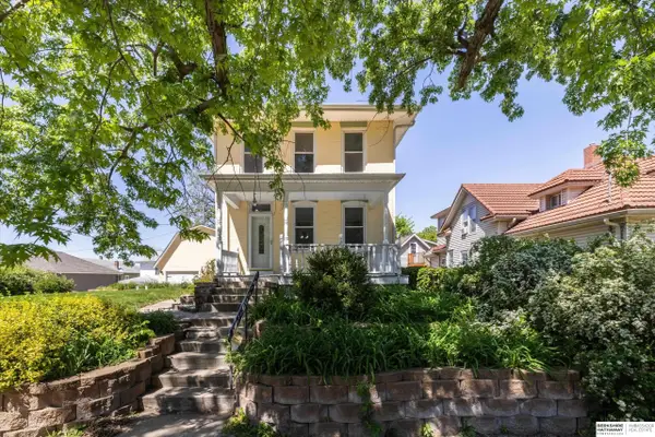 220 S 3rd Street, Council Bluffs, IA 51503