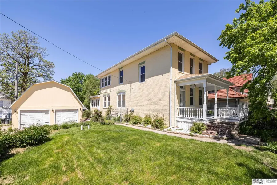 220 S 3rd Street, Council Bluffs, IA 51503 - #3