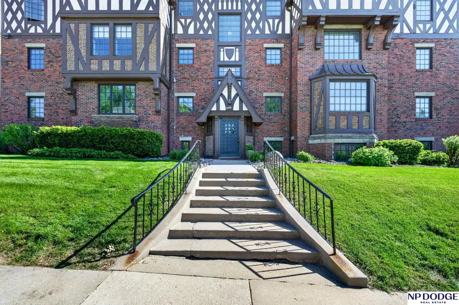 4907 Davenport Street #5, Omaha, NE 68132 - #3