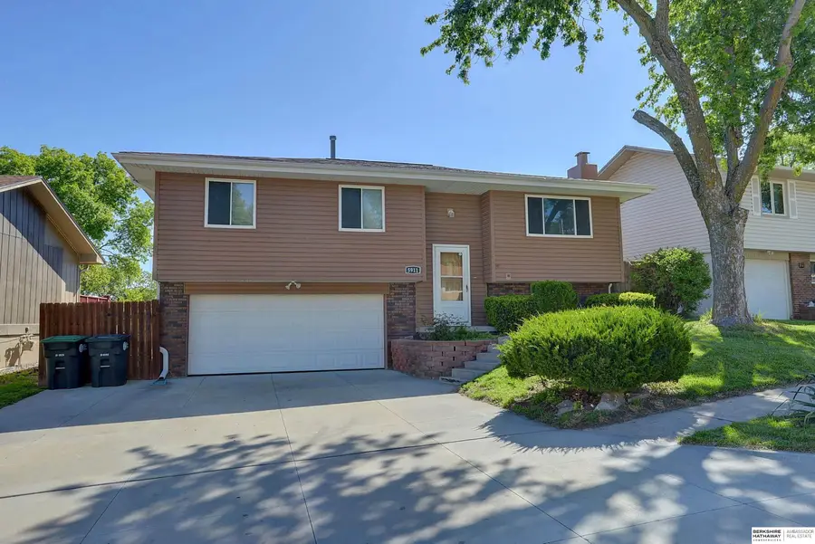 5911 S 137 Street, Omaha, NE 68137 - #2