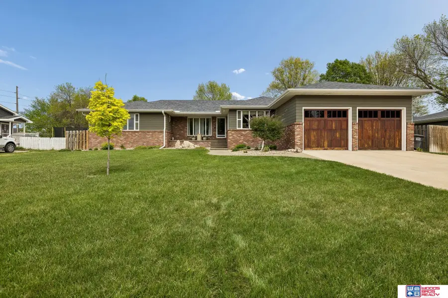 915 Woodcrest Court, York, NE 68467 - #2