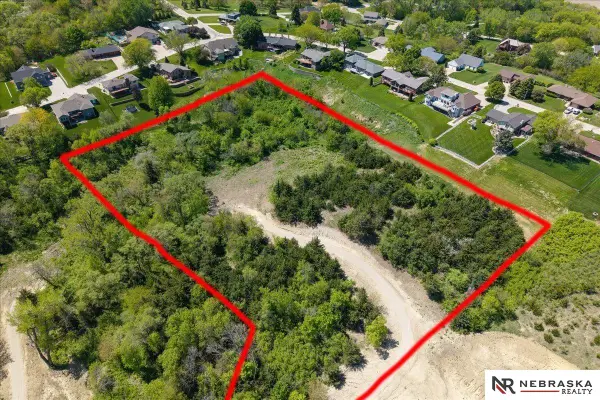 1111 N 28th Avenue, Blair, NE 68008